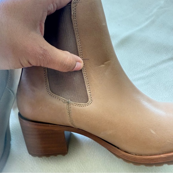 Nisolo Ana Go-To Heeled Chelsea Boot - Picture 10 of 14